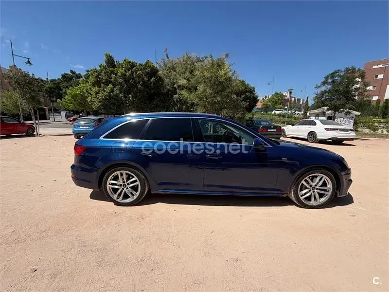 Usado Audi A4 S-Line 190 CV (139 kW) 2016 Azul Familiar