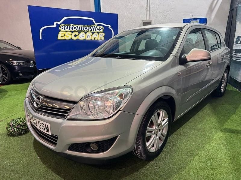 Usado Opel Astra Cosmo 110 CV (80 kW) 2009 Beige Berlina