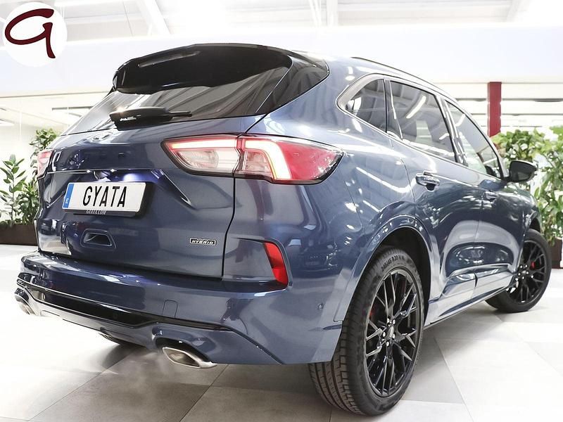 Usado Ford Kuga ST-Line X 225 HP (165 kW) 2023 Azul SUV