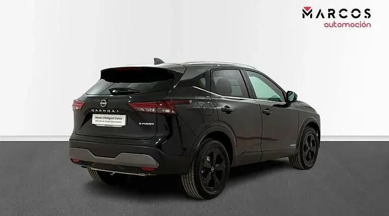 Usado Nissan Qashqai Black Edition 190 CV (139 kW) 2024 Midnight black skyline grey metalizado SUV