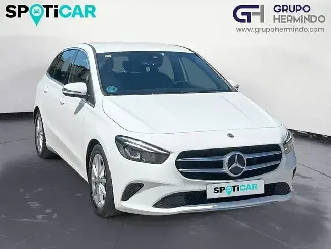 Usado Mercedes B180 Advantage 116 CV (85 kW) 2020 Blanco Utilitario