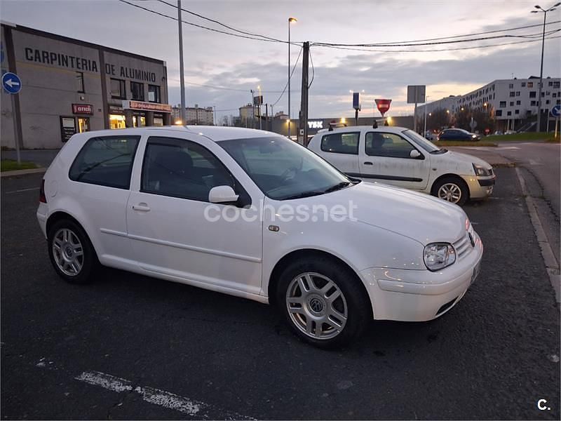 Usado VW Golf III Highline 110 CV (80 kW) 1998 Blanco Berlina