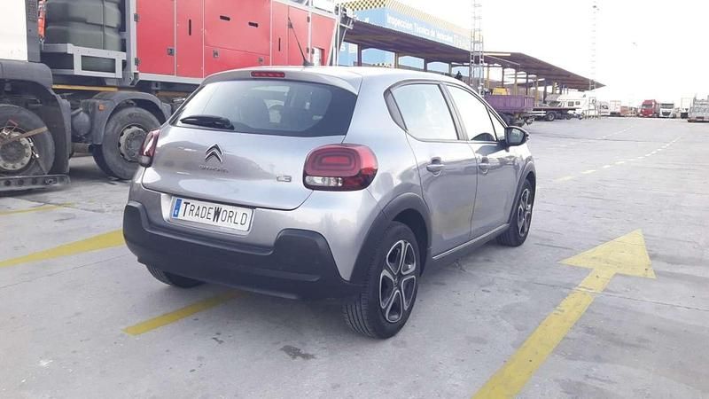 Usado Citroën C3 Shine 99 CV (72 kW) 2021 Gris Utilitario