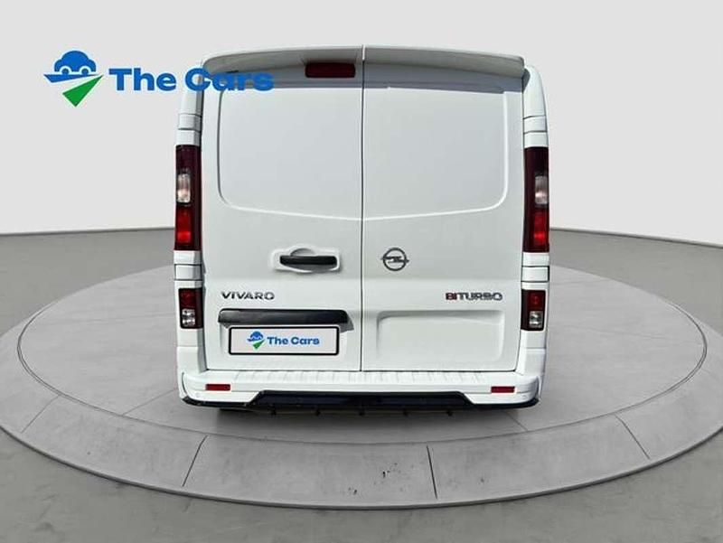 Usado Opel Vivaro 125 CV (91 kW) 2018 Blanco Monovolumen