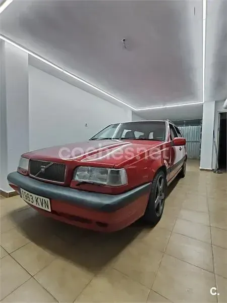 Usado Volvo 850 240 CV (176 kW) 1995 Rojo Familiar