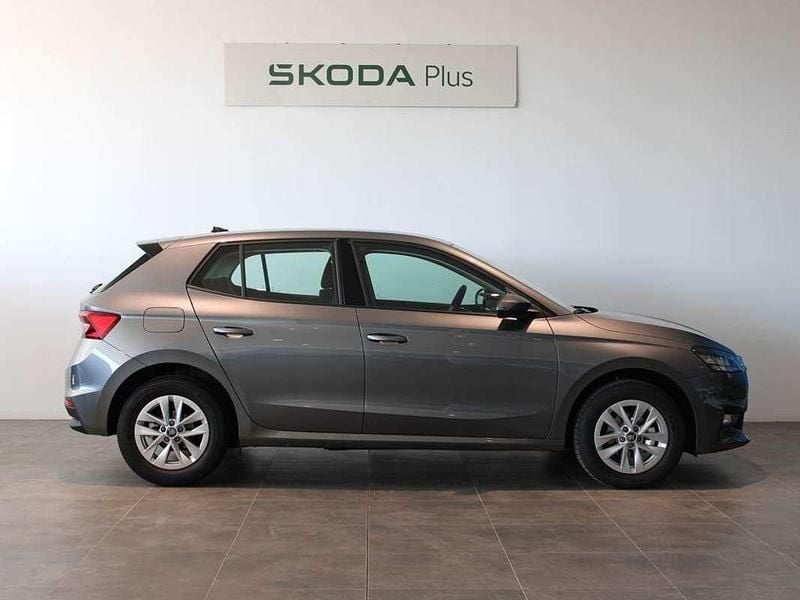 Novo Skoda Fabia 95 HP (69 kW) 2025 Cinzento Citadino
