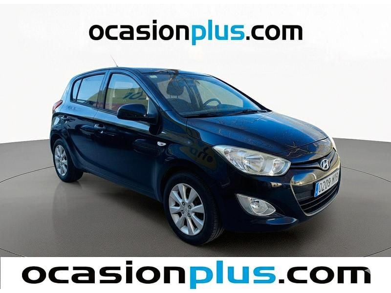 Usado Hyundai i20 85 CV (62 kW) 2013 Negro Utilitario