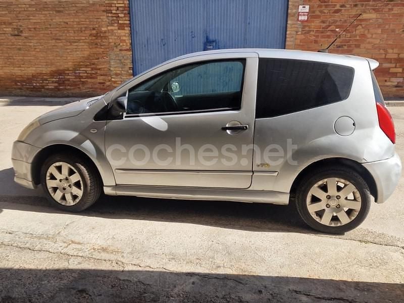 Usado Citroën C2 VTR Sport 75 CV (55 kW) 2004 Gris / plata Utilitario