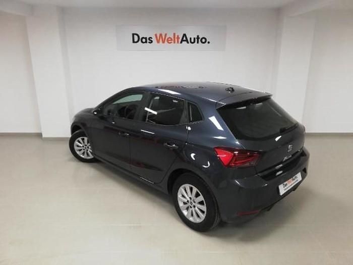 Gris Usado 2024 Seat Ibiza | 17.500 € (Precio justo) - Imagen 1/4