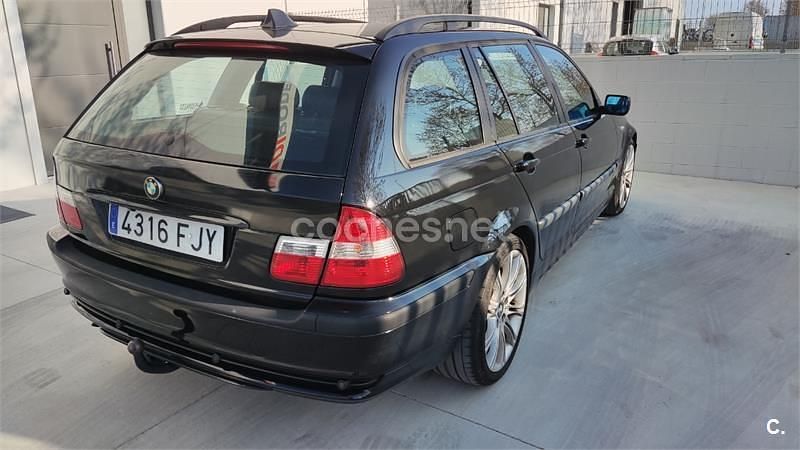 Begagnad BMW 320 150 HK (110 kW) 2003 Svart Kombi