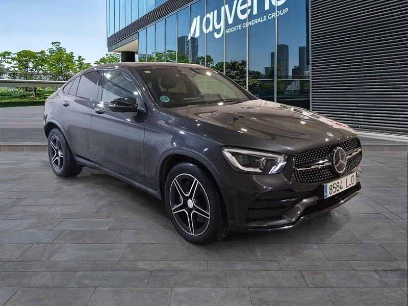 Usado Mercedes GLC300 245 CV (180 kW) 2020 Gris / plata Coupe