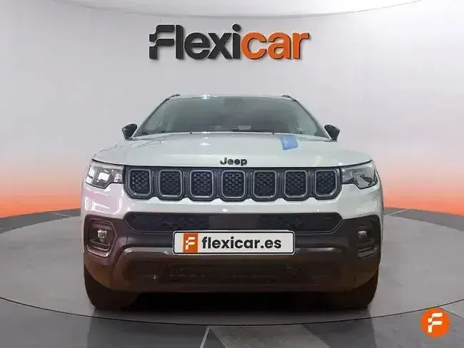 Usado Jeep Compass Trailhawk 240 CV (176 kW) 2022 Gris SUV
