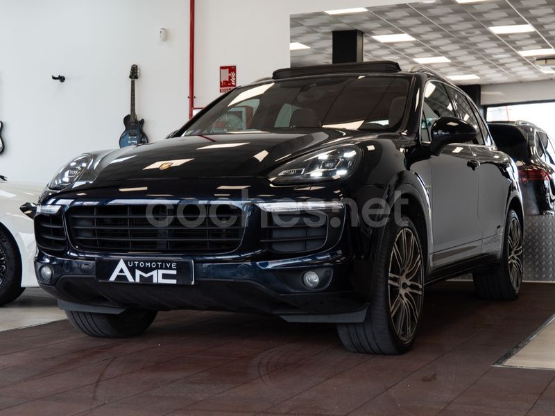 Negro Usado 2015 Porsche Cayenne S E-Hybrid SUV | 37.690 € (Precio justo) - Imagen 1/4