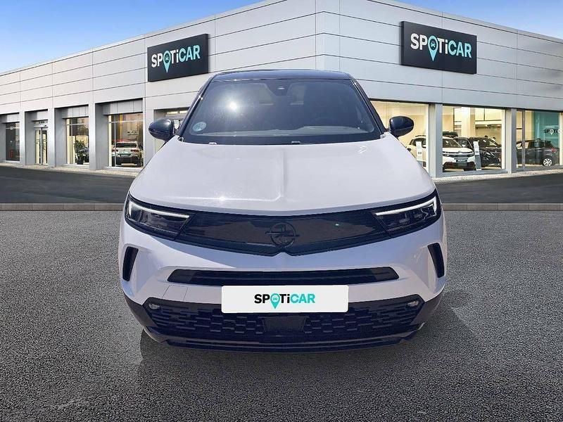 Usado Opel Mokka GS Line 130 CV (95 kW) 2022 Blanco SUV