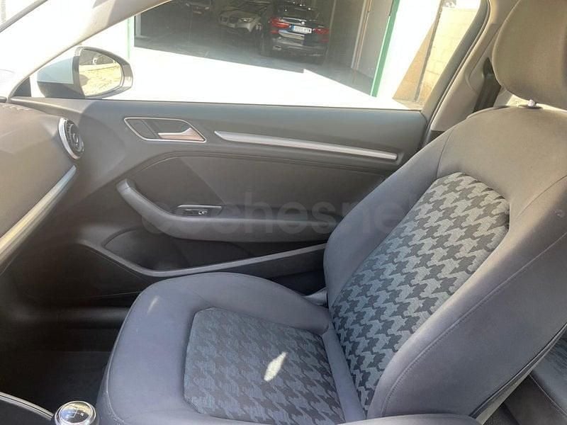 Używany Audi A3 Attraction 110 KM (80 kW) 2015 Biały Sedan/Limuzyna