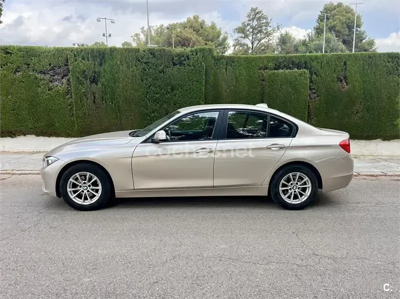 Usado BMW 318 143 CV (105 kW) 2014 Beige Berlina