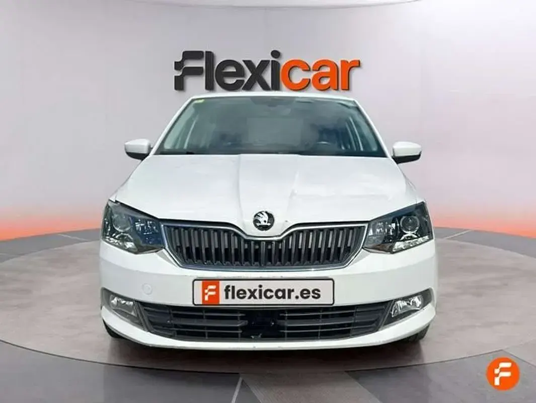 Usado Skoda Fabia 60 CV (44 kW) 2018 Blanco Utilitario