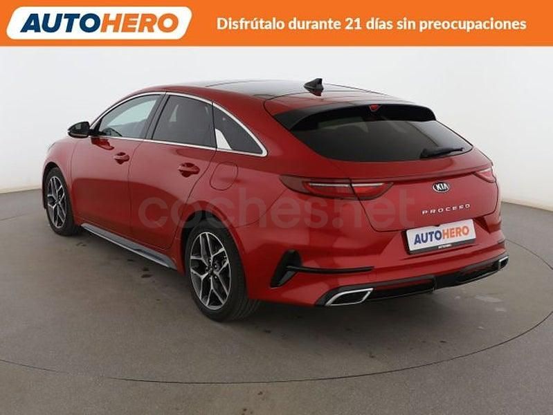 Usado Kia ProCeed GT-Line 141 CV (103 kW) 2019 Rojo Utilitario