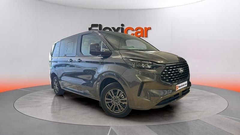 Käytetty Ford Tourneo Active 150 HP (110 kW) 2025 Tila-auto