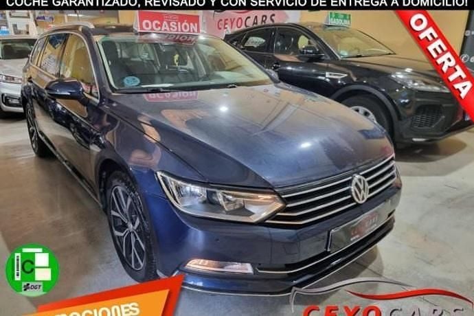 Usado VW Passat Advance 150 CV (110 kW) 2017 Azul Familiar