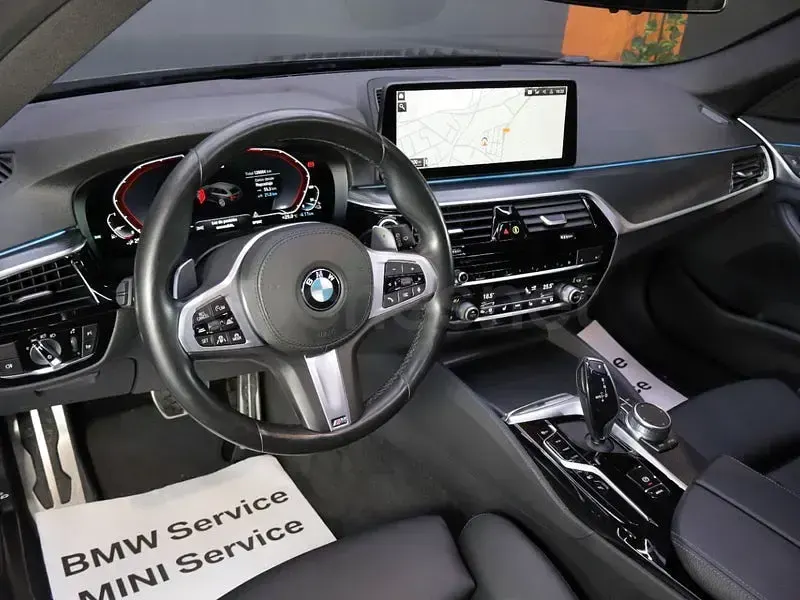 Usado BMW 530e M Sport 292 CV (214 kW) 2021 Negro Familiar