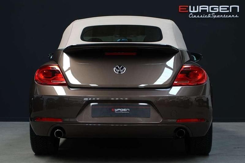 Usado VW Beetle Sportline 211 CV (155 kW) 2015 Marrón Utilitario