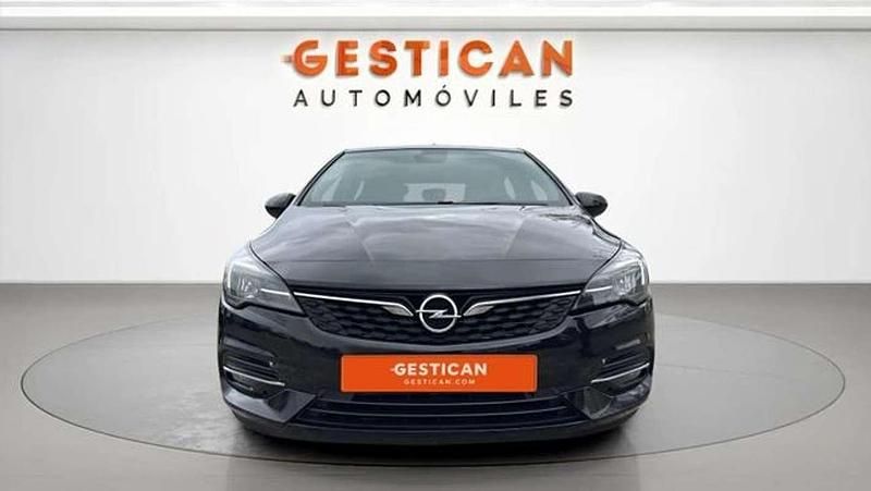 Usado Opel Astra Edition 110 HP (80 kW) 2022 Preto Citadino