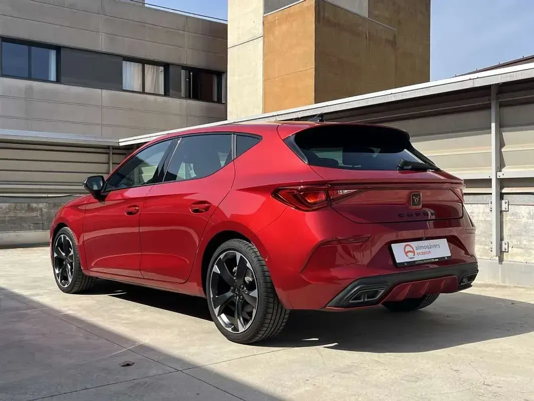 Usado Cupra Leon 150 CV (110 kW) 2024 Rojo SUV