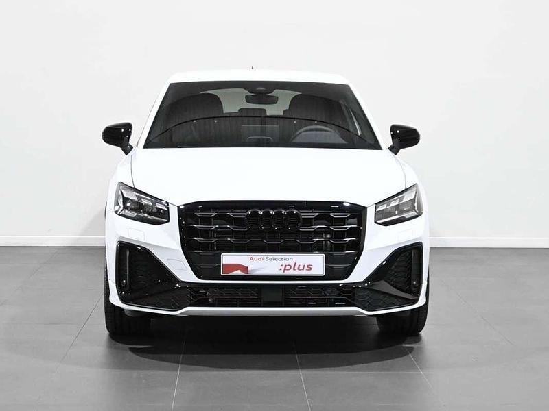 Usado Audi Q2 Black Edition 150 CV (110 kW) 2025 Blanco SUV