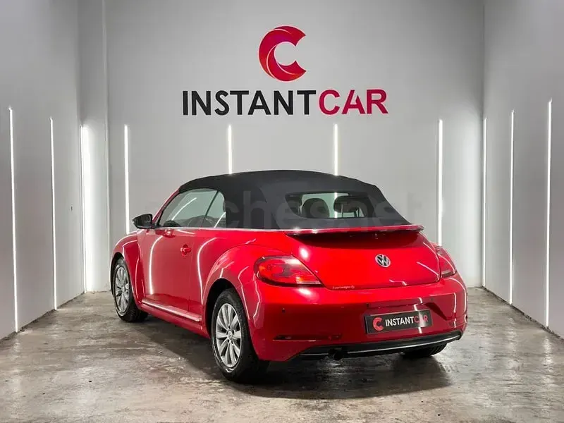 Usado VW Beetle 105 CV (77 kW) 2018 Rojo Utilitario