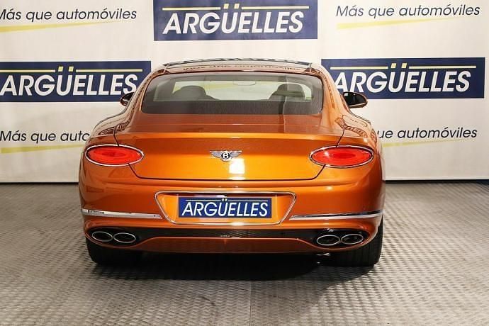 Usado Bentley Continental GT 659 CV (484 kW) 2021 Naranja Coupe