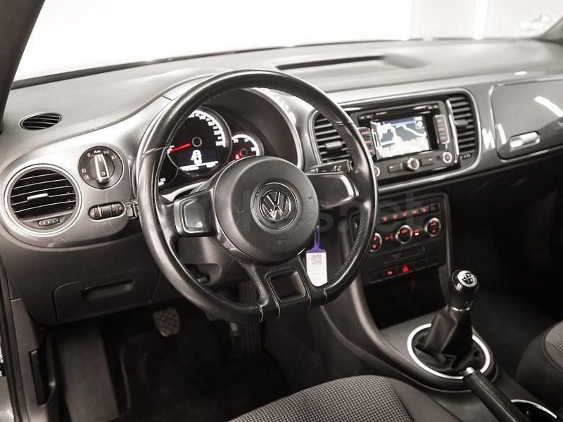 Usado VW Beetle Design 105 CV (77 kW) 2013 Gris / plata Utilitario