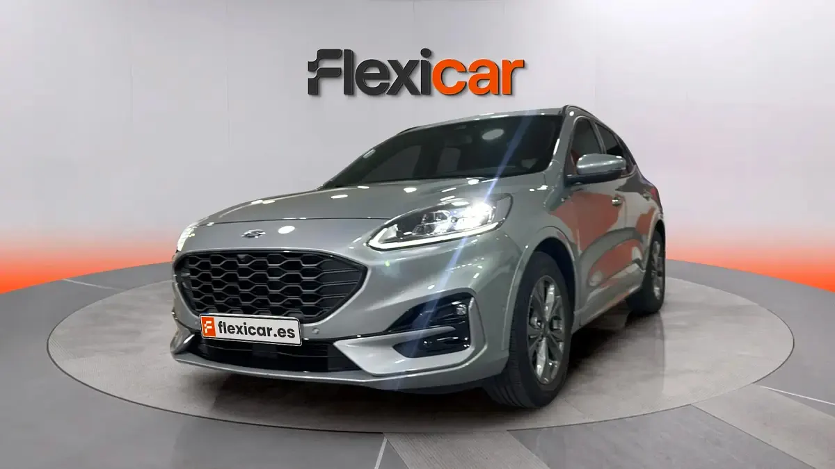 Usado Ford Kuga ST-Line 150 CV (110 kW) 2022 Gris SUV