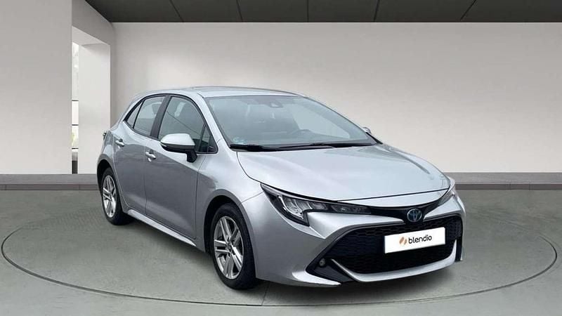 Usado Toyota Corolla Active 122 CV (89 kW) 2022 Gris Berlina