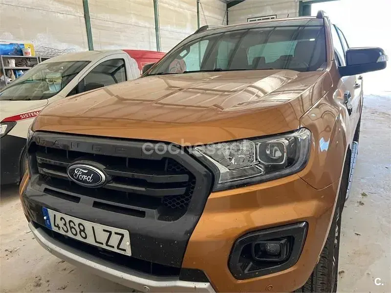 Usado Ford Ranger Wildtrack 213 CV (156 kW) 2022 Naranja Pickup/Camioneta