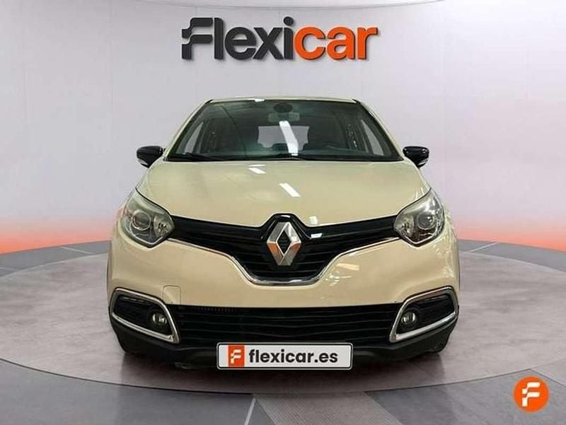 Usado Renault Captur Intens 90 CV (66 kW) 2016 Beige SUV