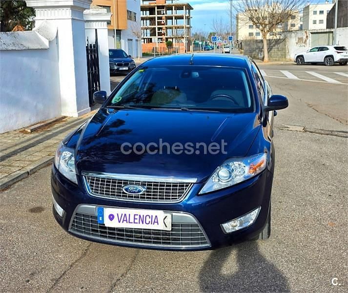 Usado Ford Mondeo Titanium 140 CV (102 kW) 2008 Azul Berlina