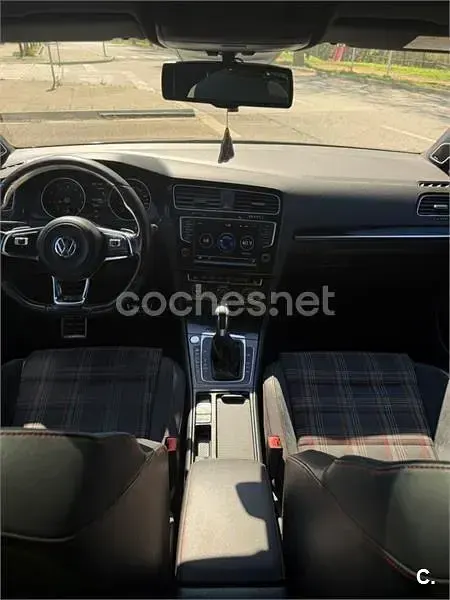 Usado VW Golf VII GTI 230 CV (169 kW) 2015 Negro Berlina