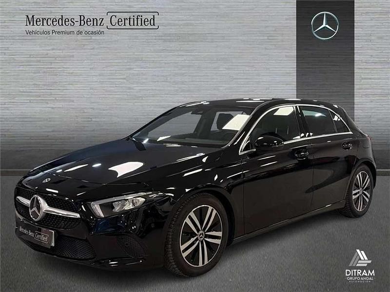 Usado Mercedes A180 116 HP (85 kW) 2022 Sedan