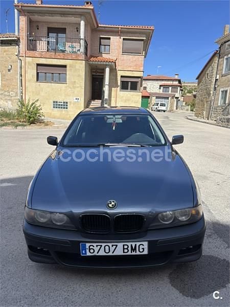 Gris / plata Usado 2001 BMW 525 Berlina | 4250 € - Imagen 1/4