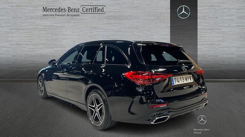 Usado Mercedes C220 AMG line 200 CV (147 kW) 2024 Negro Familiar