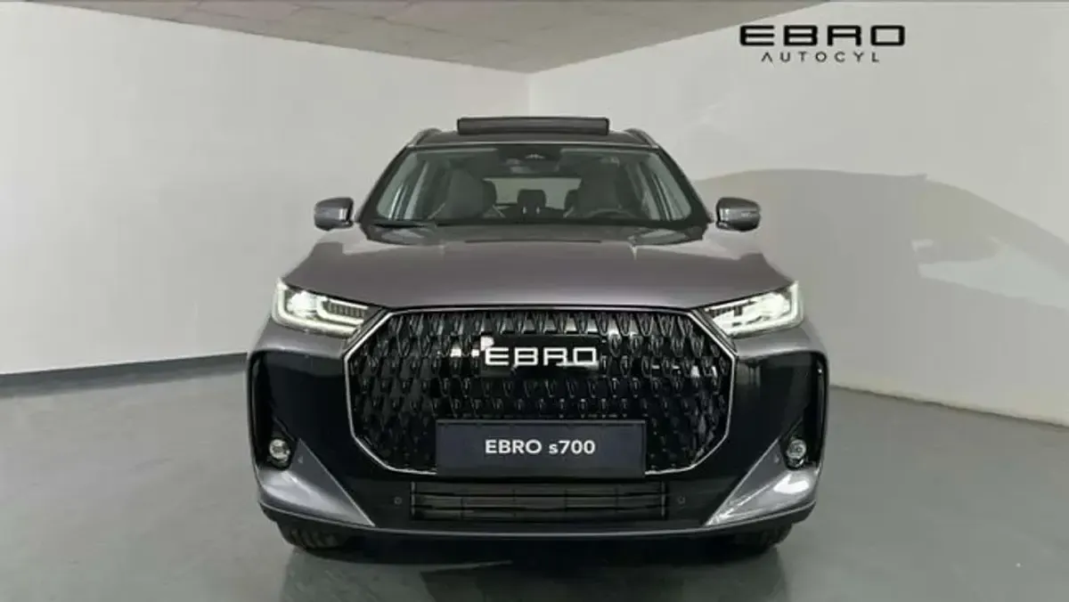 Usado Ebro s700 Luxury 224 CV (164 kW) 2026 Gris SUV