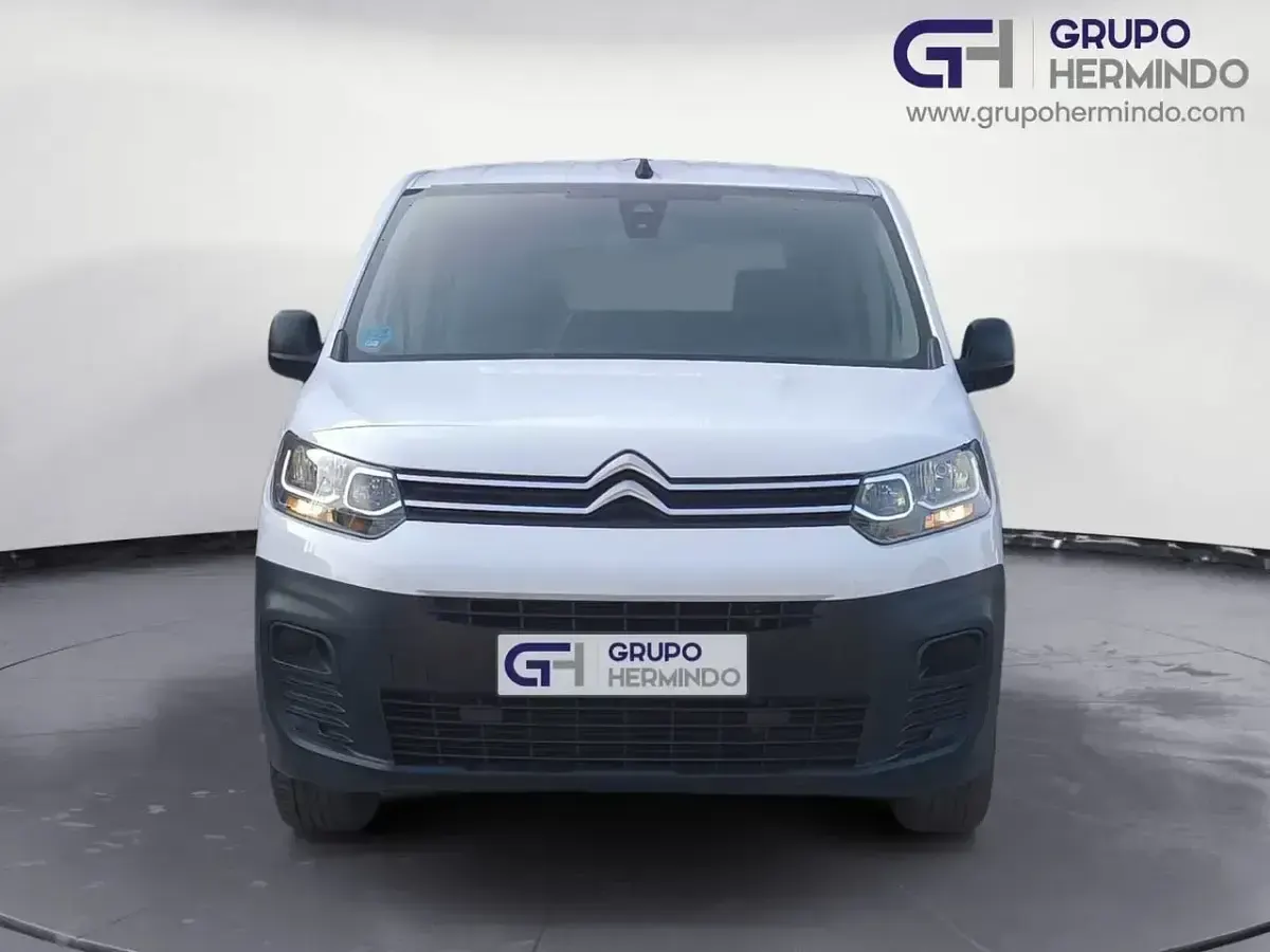 Usado Citroën Berlingo Business Class 102 HP (75 kW) 2022 Branco Monovolume