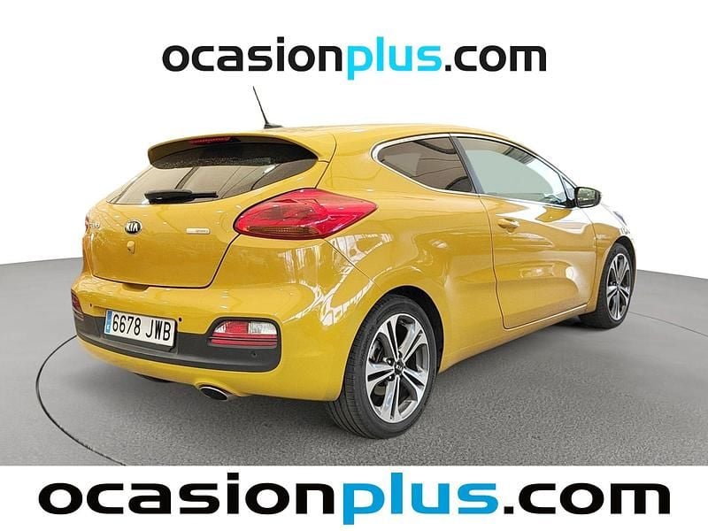 Usado Kia ProCeed 136 CV (100 kW) 2017 Amarillo Utilitario