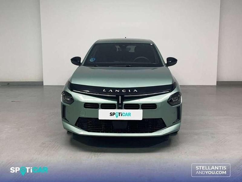 Usado Lancia Ypsilon 101 CV (74 kW) 2024 Verde Utilitario