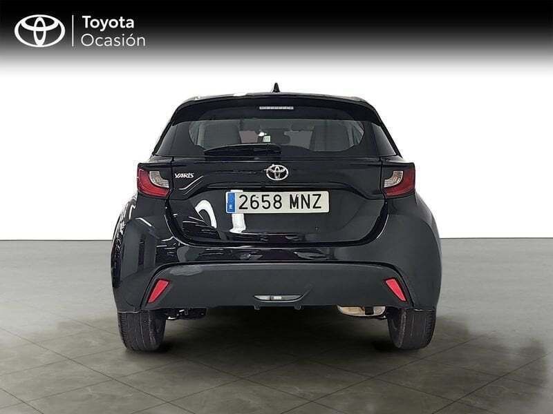 Usado Toyota Yaris Edition 125 CV (91 kW) 2024 Negro Berlina