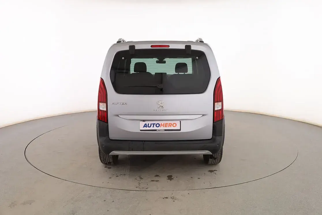Usado Peugeot Rifter Allure 102 CV (75 kW) 2019 Gris Monovolumen