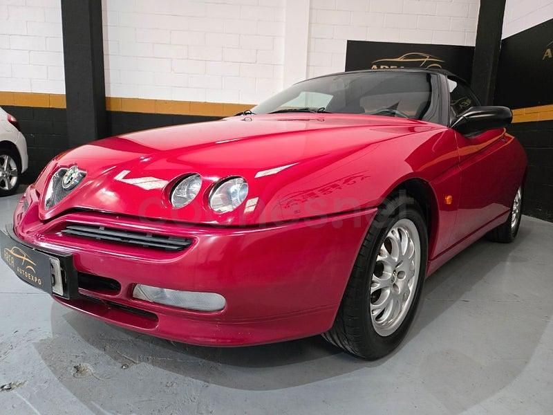 Usado Alfa Romeo Spider 144 CV (105 kW) 2000 Rojo Descapotable
