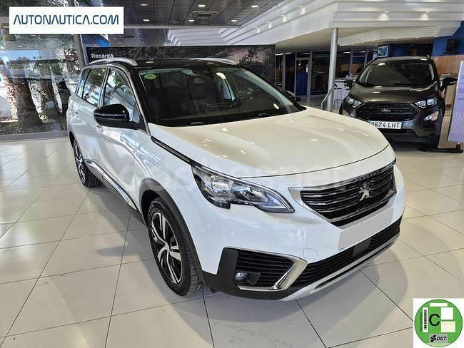 Usado Peugeot 5008 Allure 130 CV (95 kW) 2019 Blanco Monovolumen
