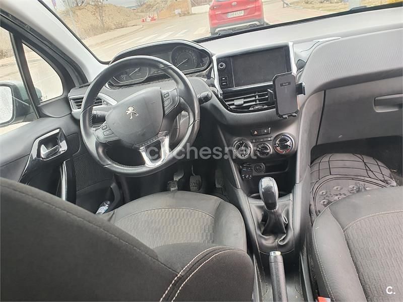 Usado Peugeot 208 75 CV (55 kW) 2017 Gris / plata Utilitario